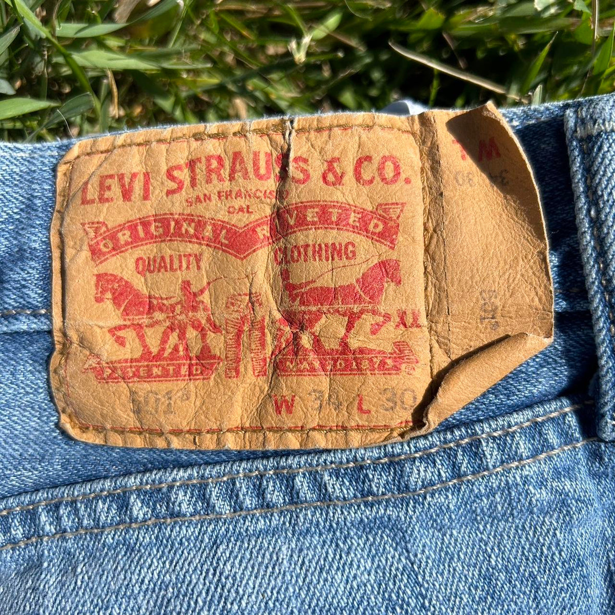 Women's Levi's 501 Jeans photo 4