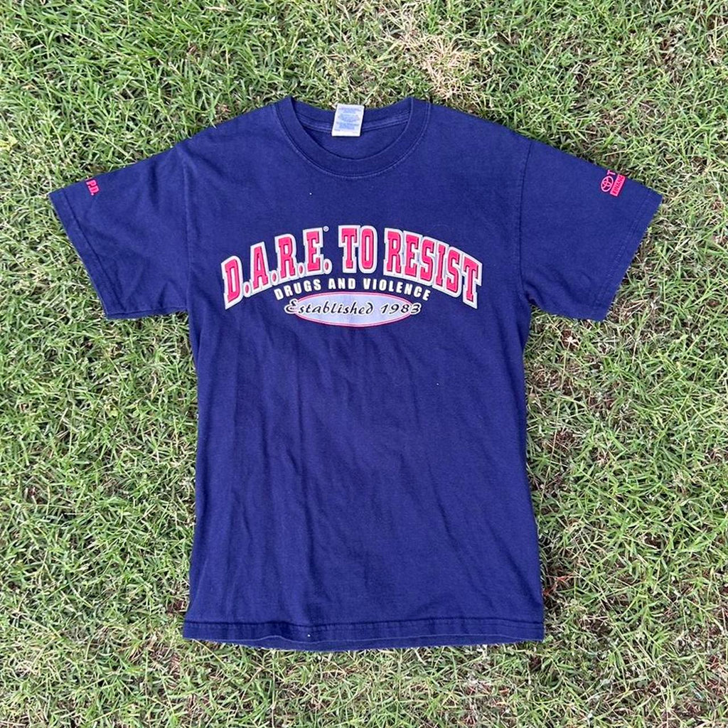 Vintage D.A.R.E. to Resist Drugs Tee photo 2